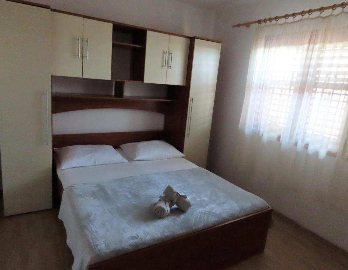 Apartman Rita Lägenhet Makarska Exteriör bild