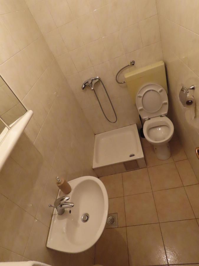 Apartman Rita Lägenhet Makarska Exteriör bild
