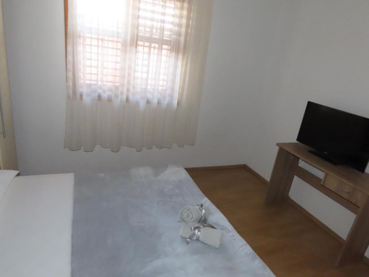 Apartman Rita Lägenhet Makarska Exteriör bild