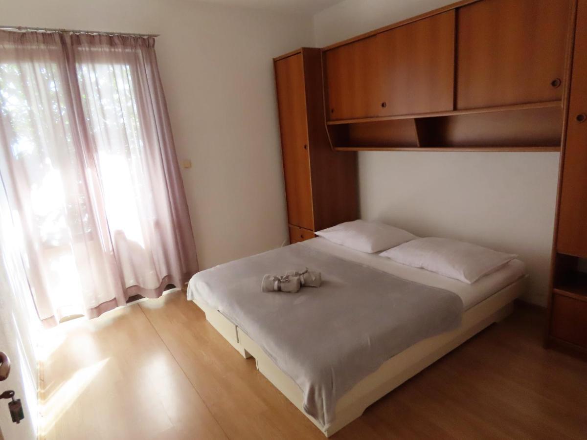 Apartman Rita Lägenhet Makarska Exteriör bild